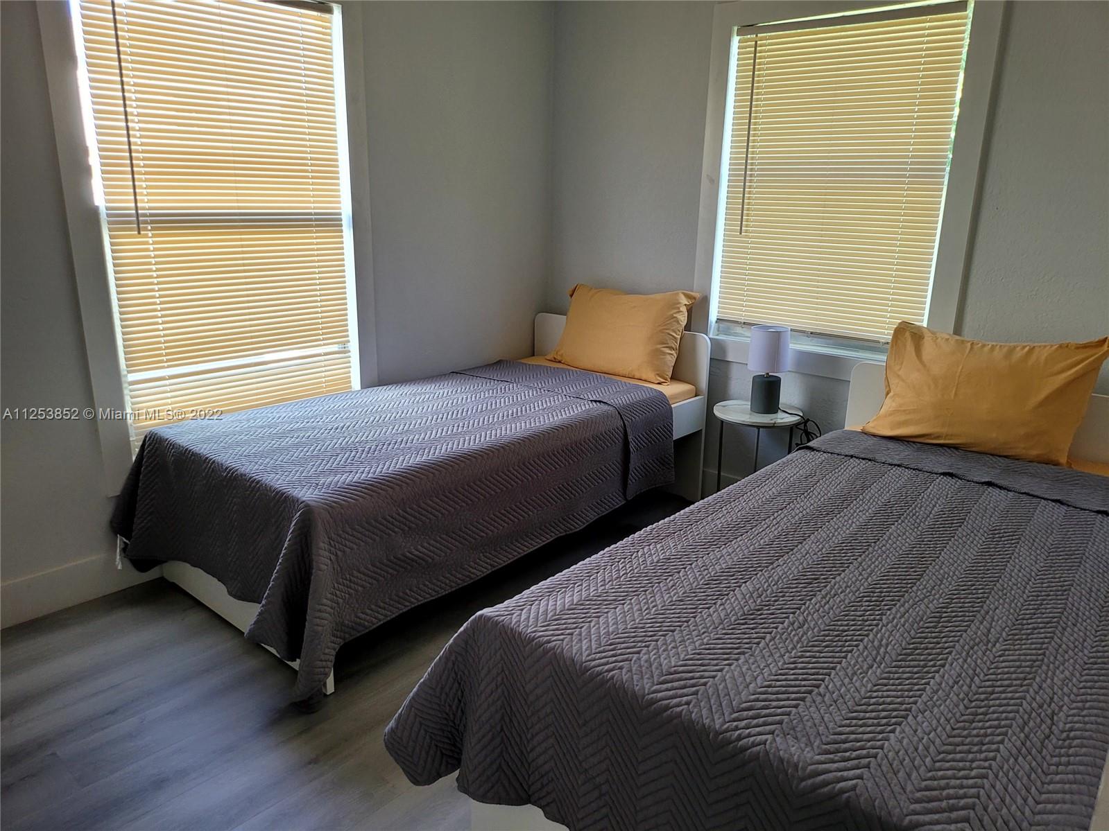 1318 NW 42nd St Unit: 0