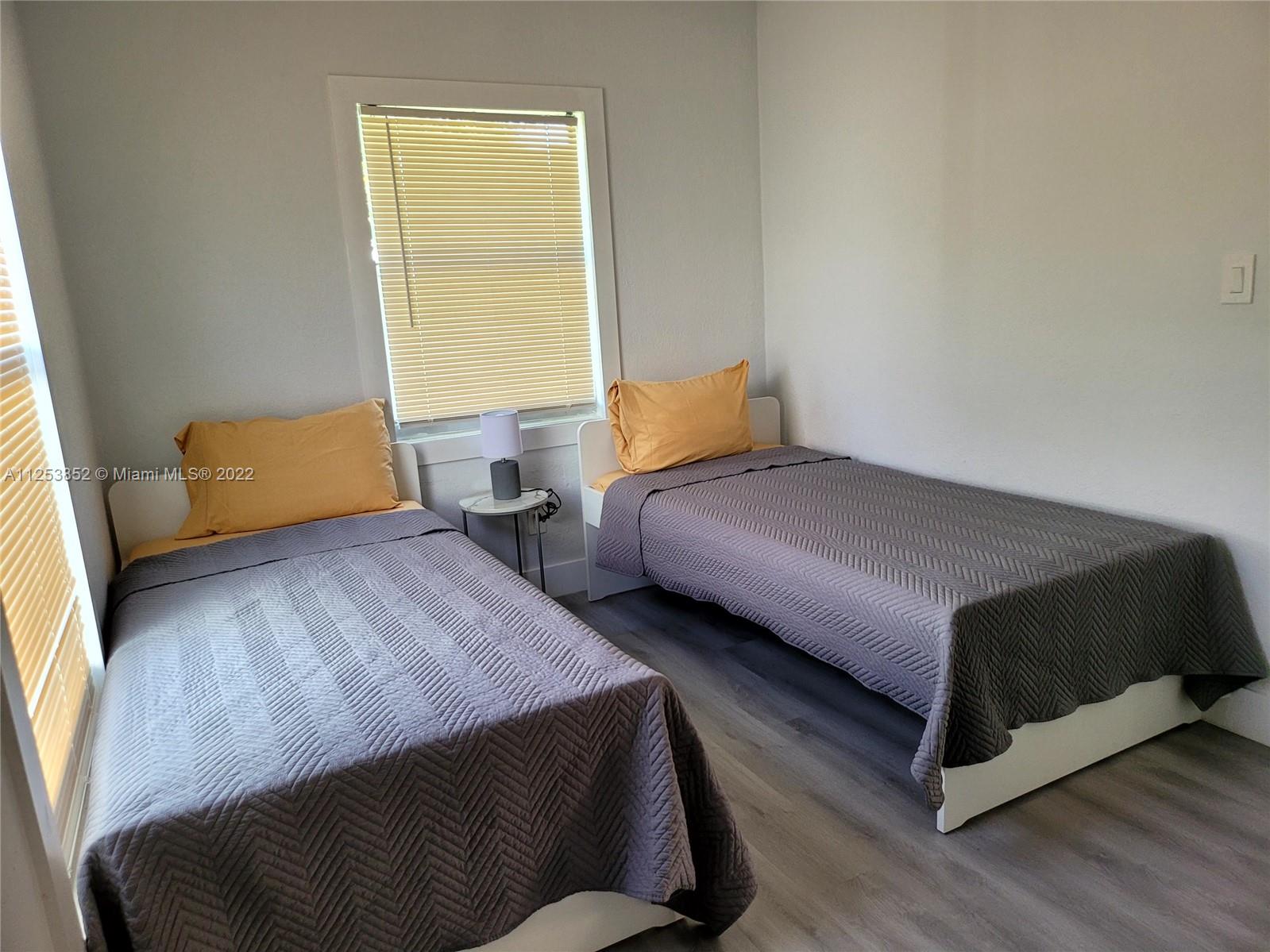 1318 NW 42nd St Unit: 0
