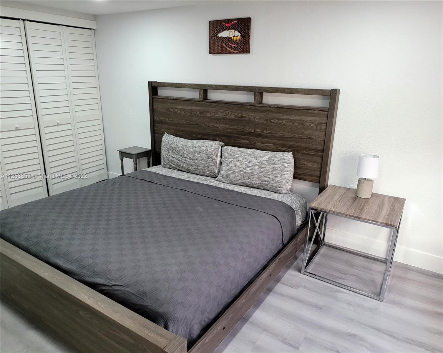 1318 NW 42nd St Unit: 0