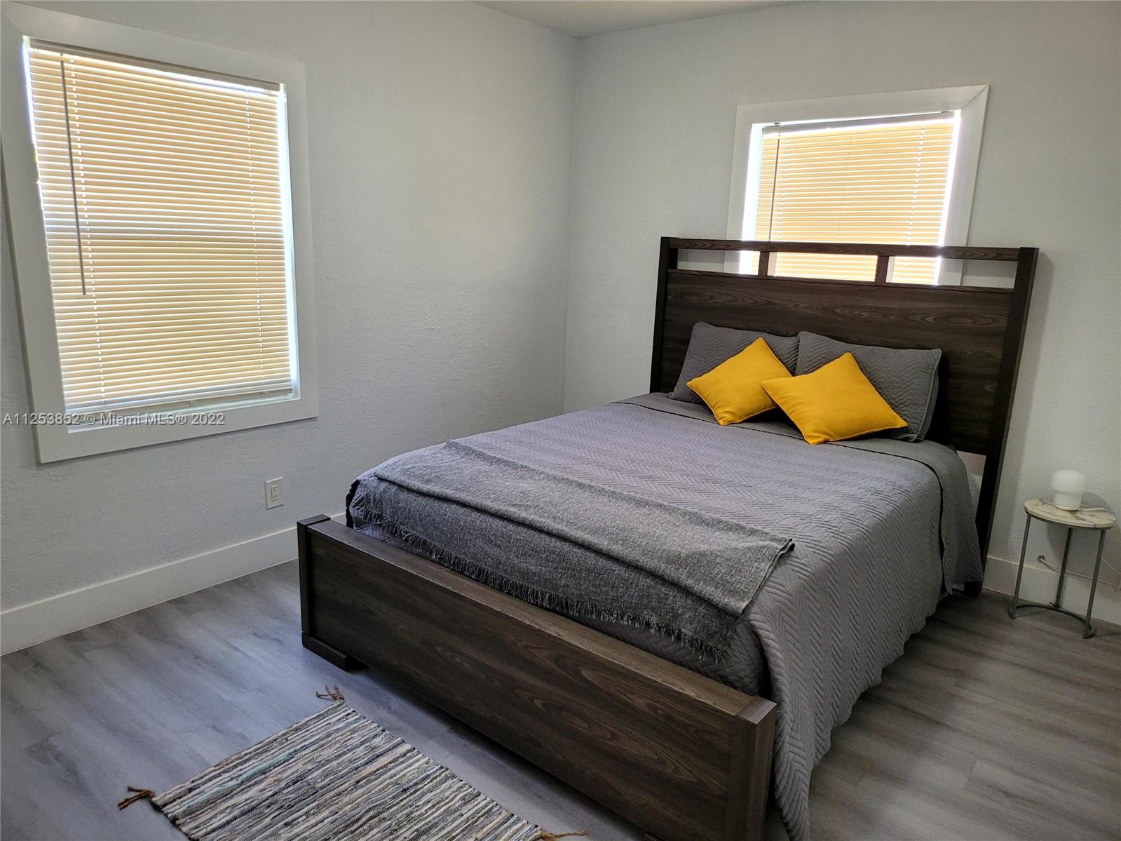 1318 NW 42nd St Unit: 0