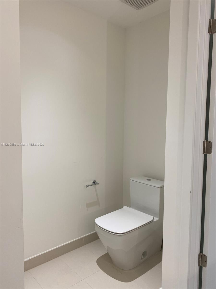 851 NE 1st Ave Unit: 307