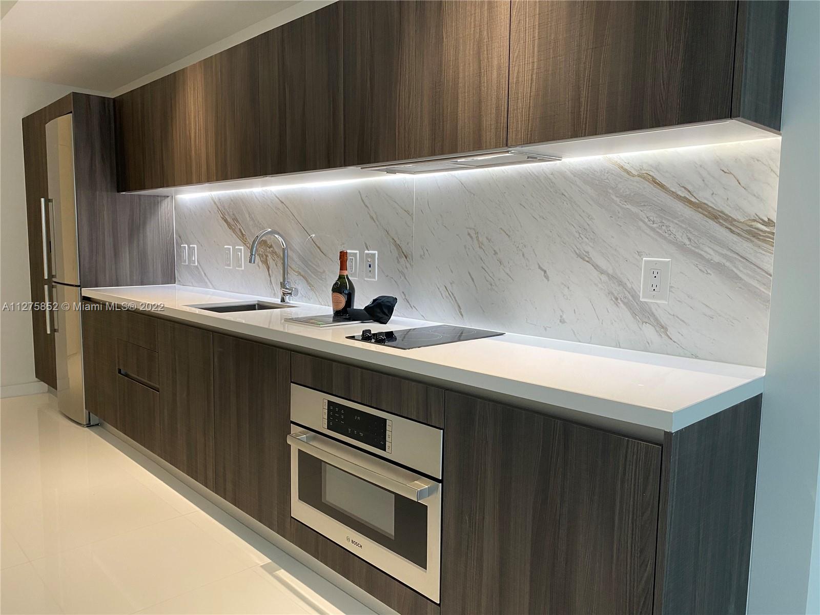851 NE 1st Ave Unit: 307