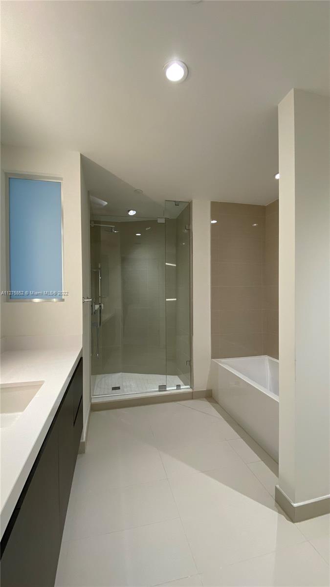 851 NE 1st Ave Unit: 307