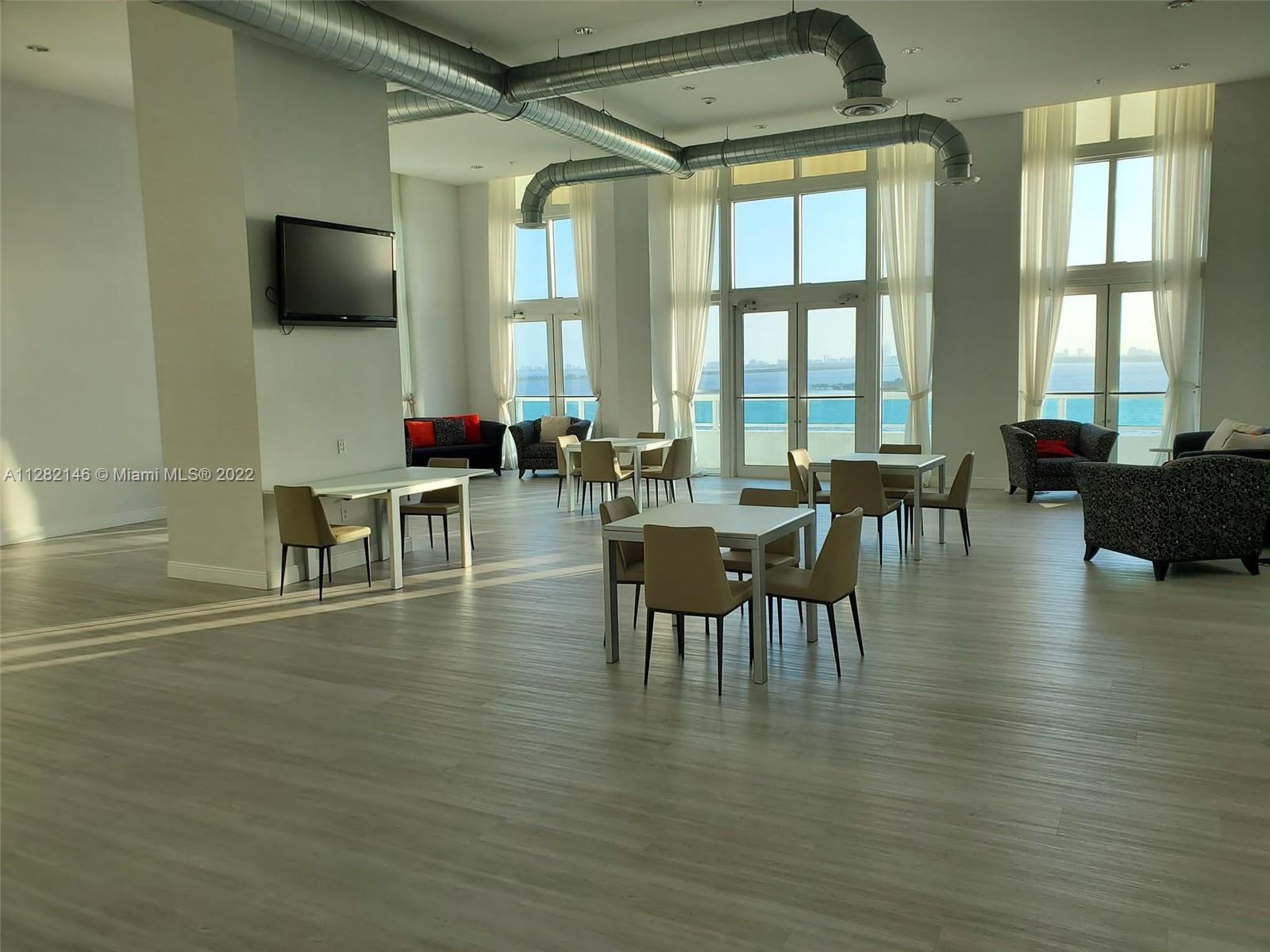 1800 N Bayshore Dr Unit: 2102