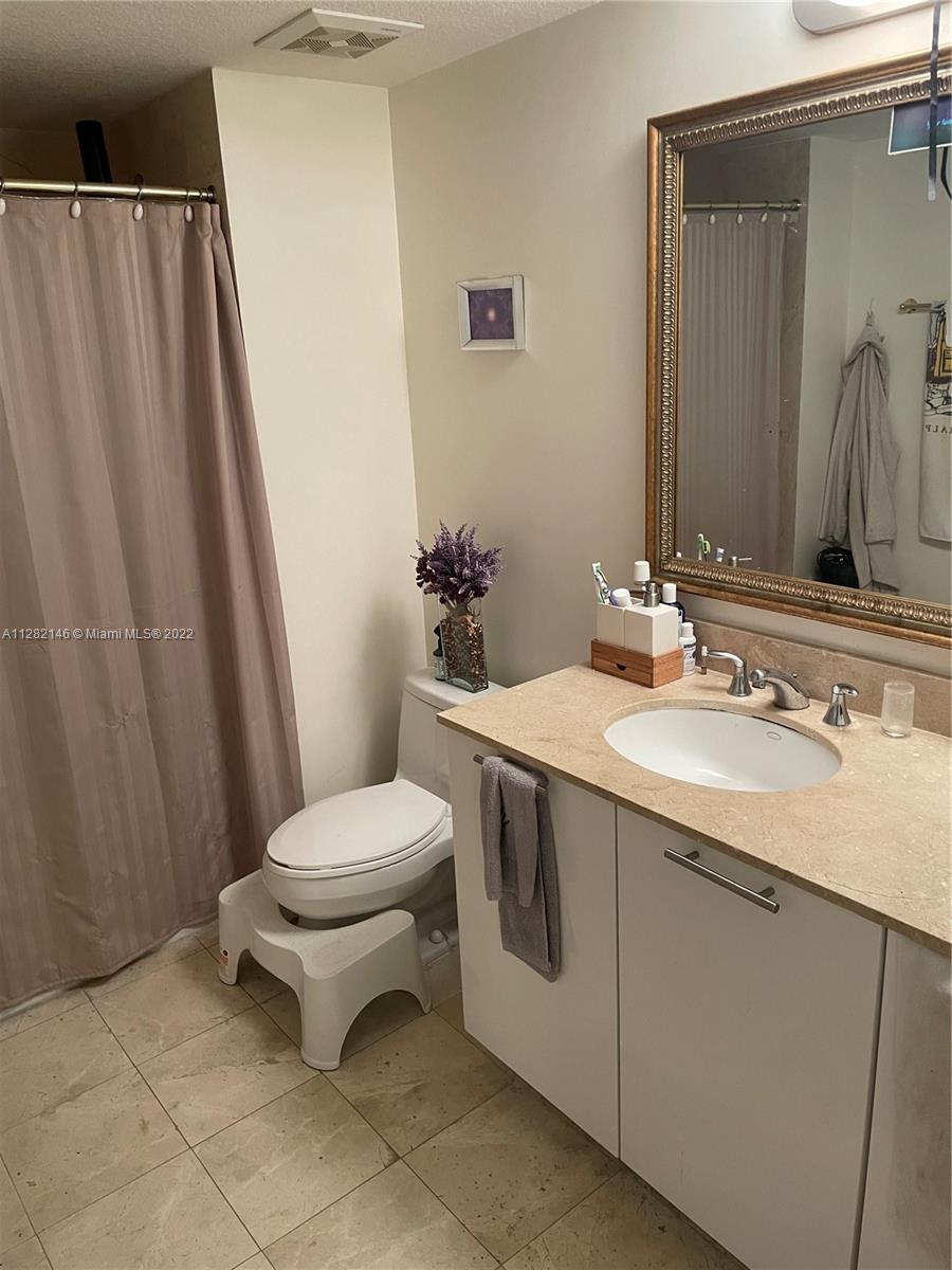 1800 N Bayshore Dr Unit: 2102