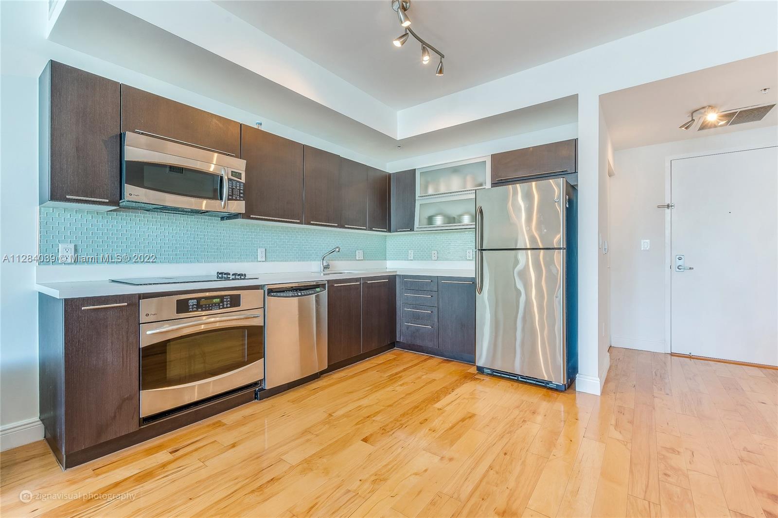90 SW 3rd St Unit: 3012