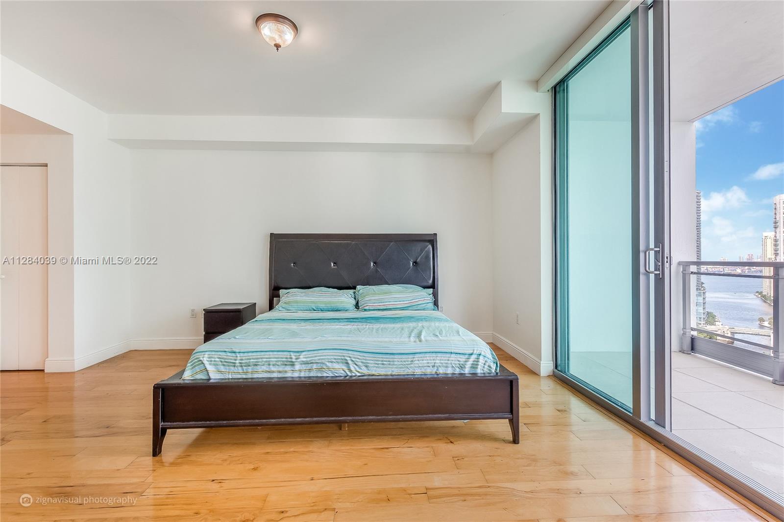 90 SW 3rd St Unit: 3012