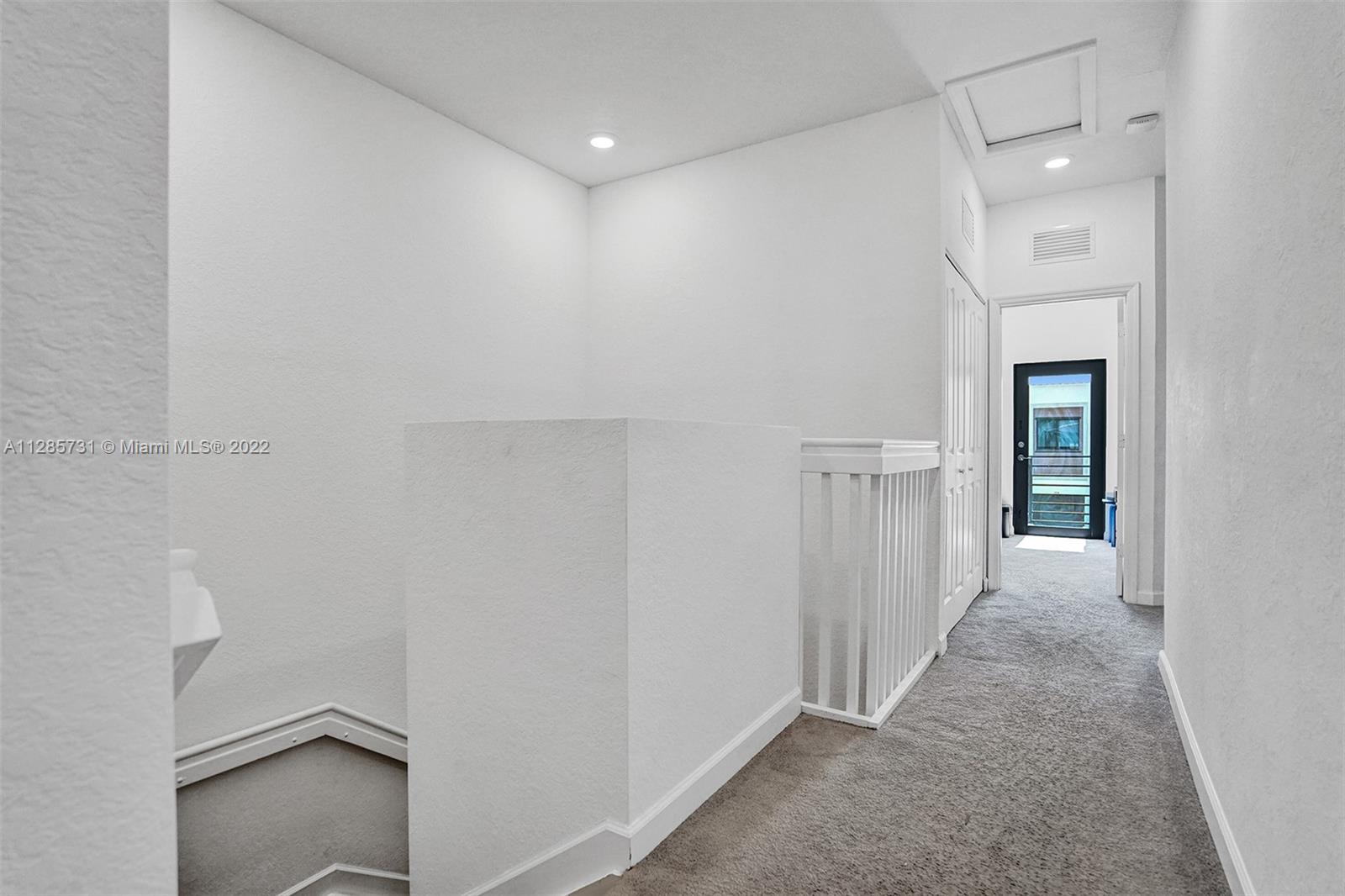 395 NE 211th Ter