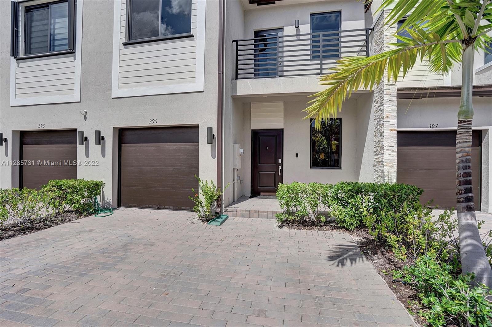 395 NE 211th Ter