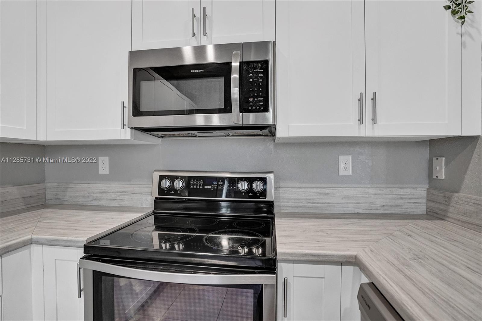 395 NE 211th Ter