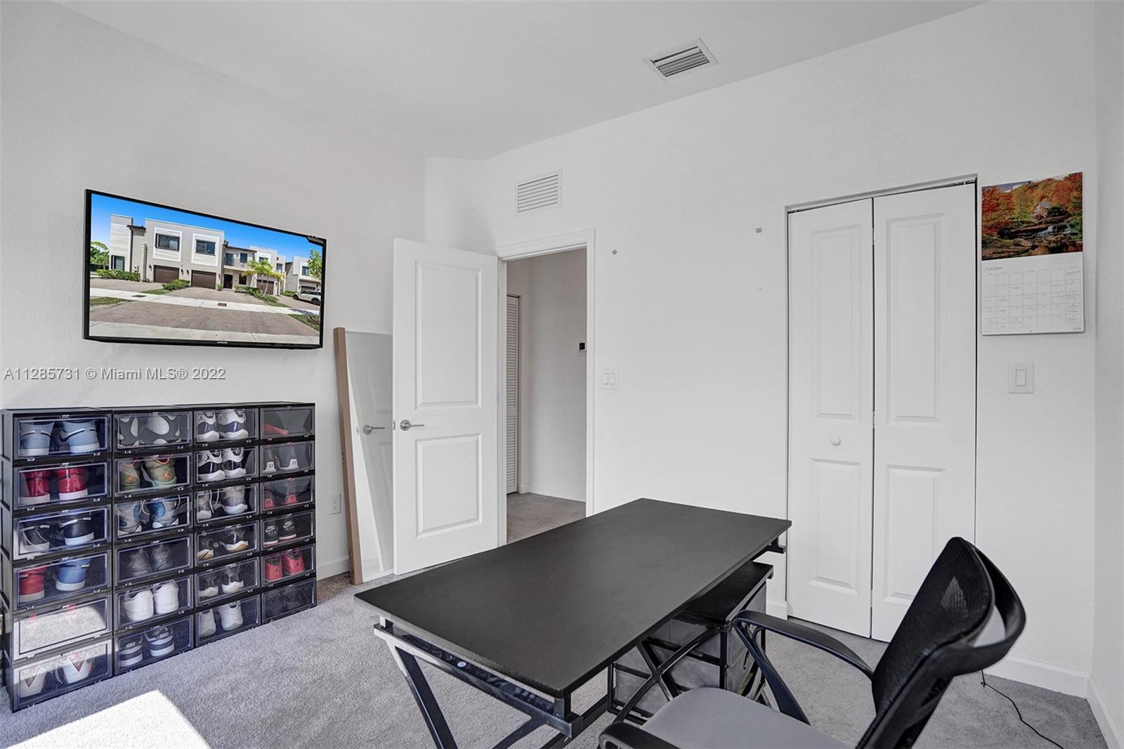 395 NE 211th Ter