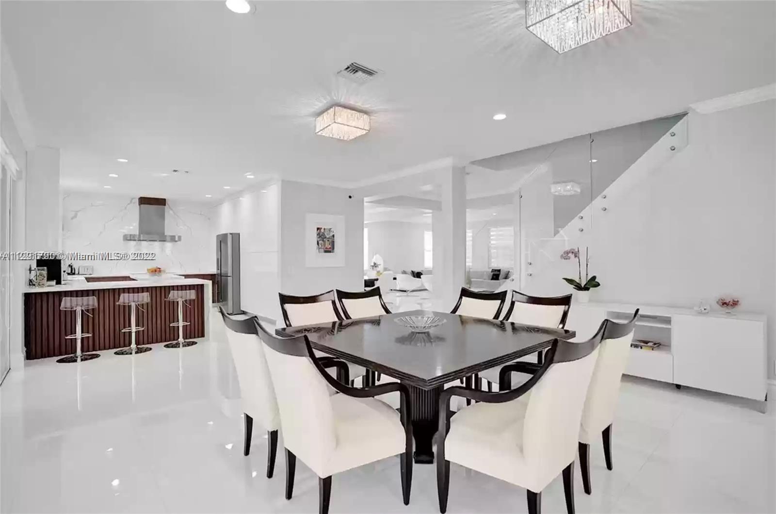 2526 Hunters Run Way