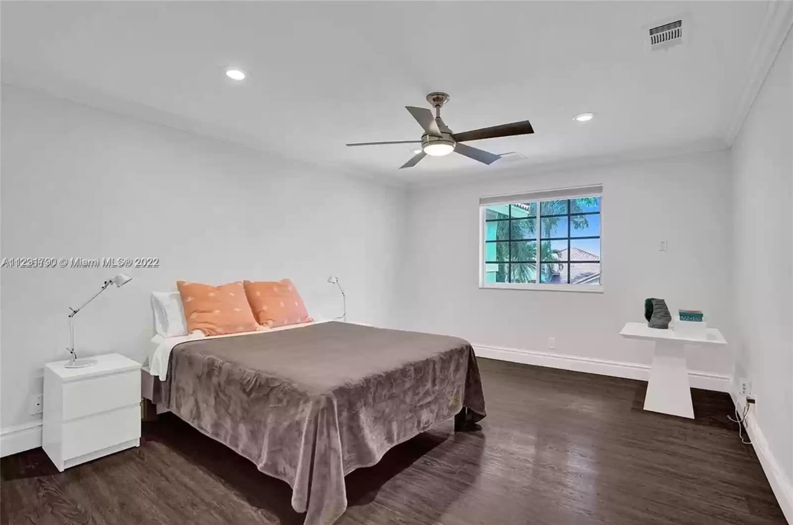 2526 Hunters Run Way