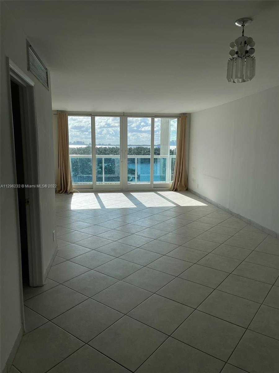 6770 Indian Creek Dr Unit: 11H