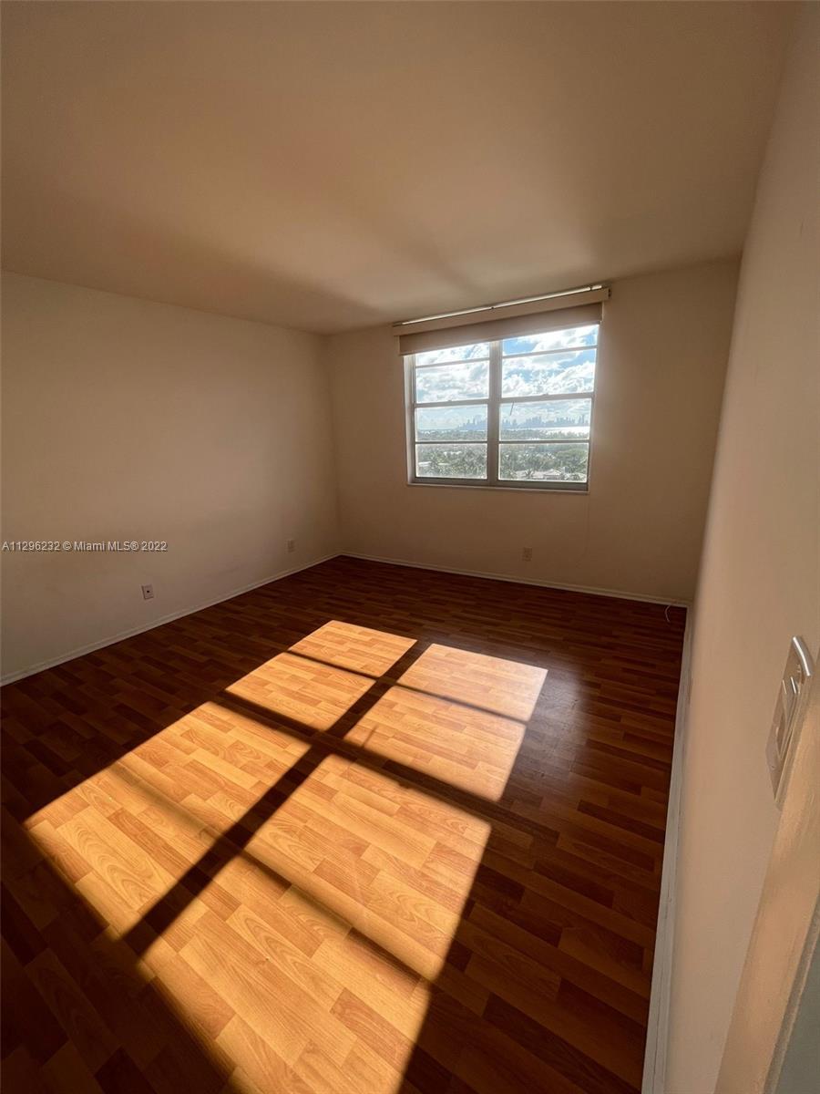 6770 Indian Creek Dr Unit: 11H
