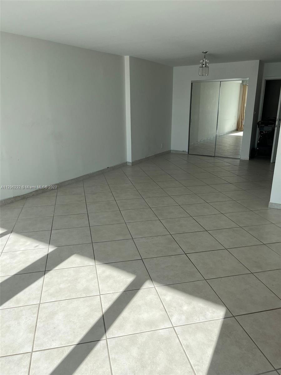 6770 Indian Creek Dr Unit: 11H