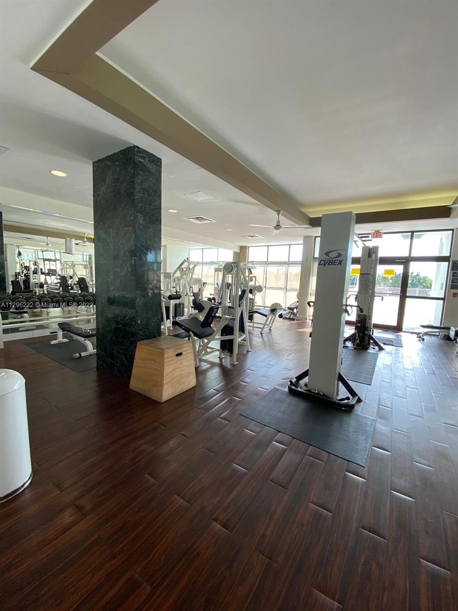 6770 Indian Creek Dr Unit: 11H