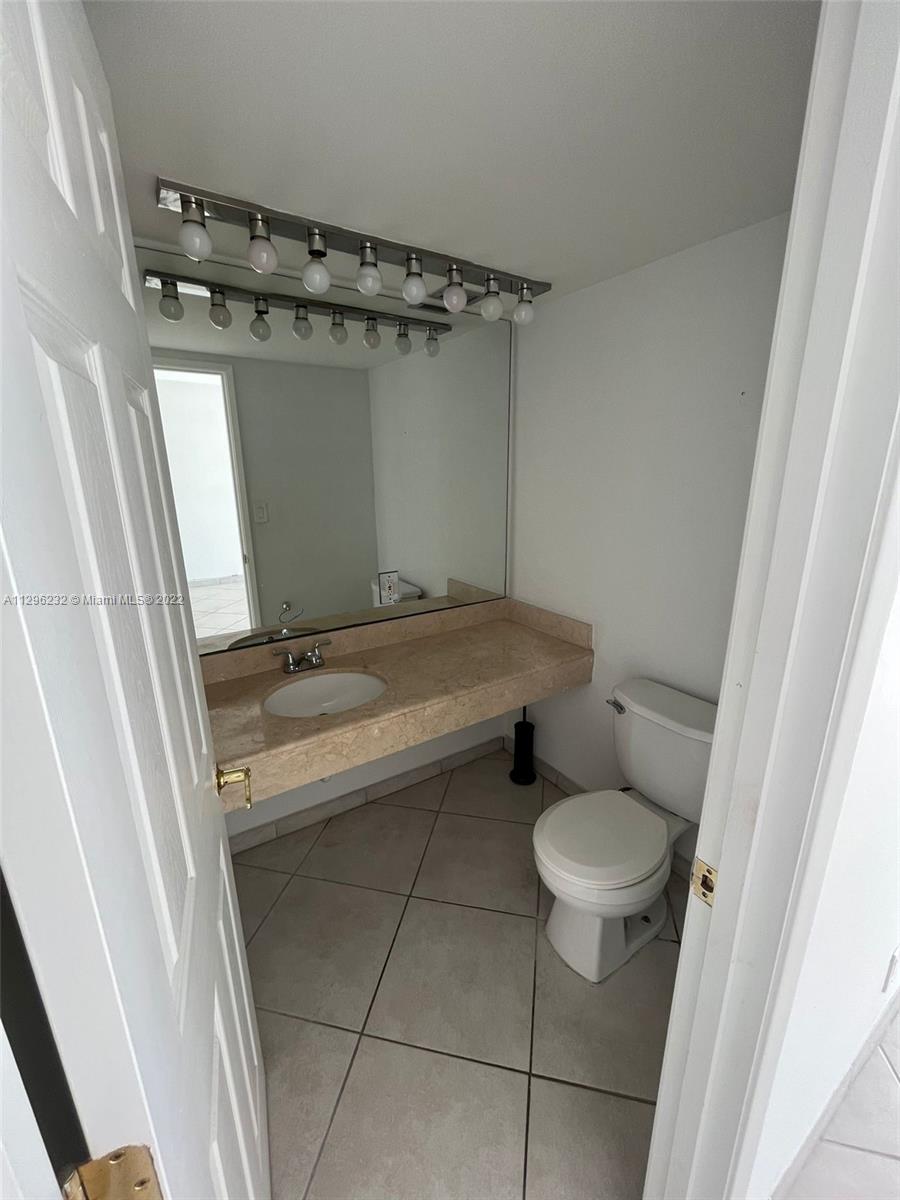 6770 Indian Creek Dr Unit: 11H
