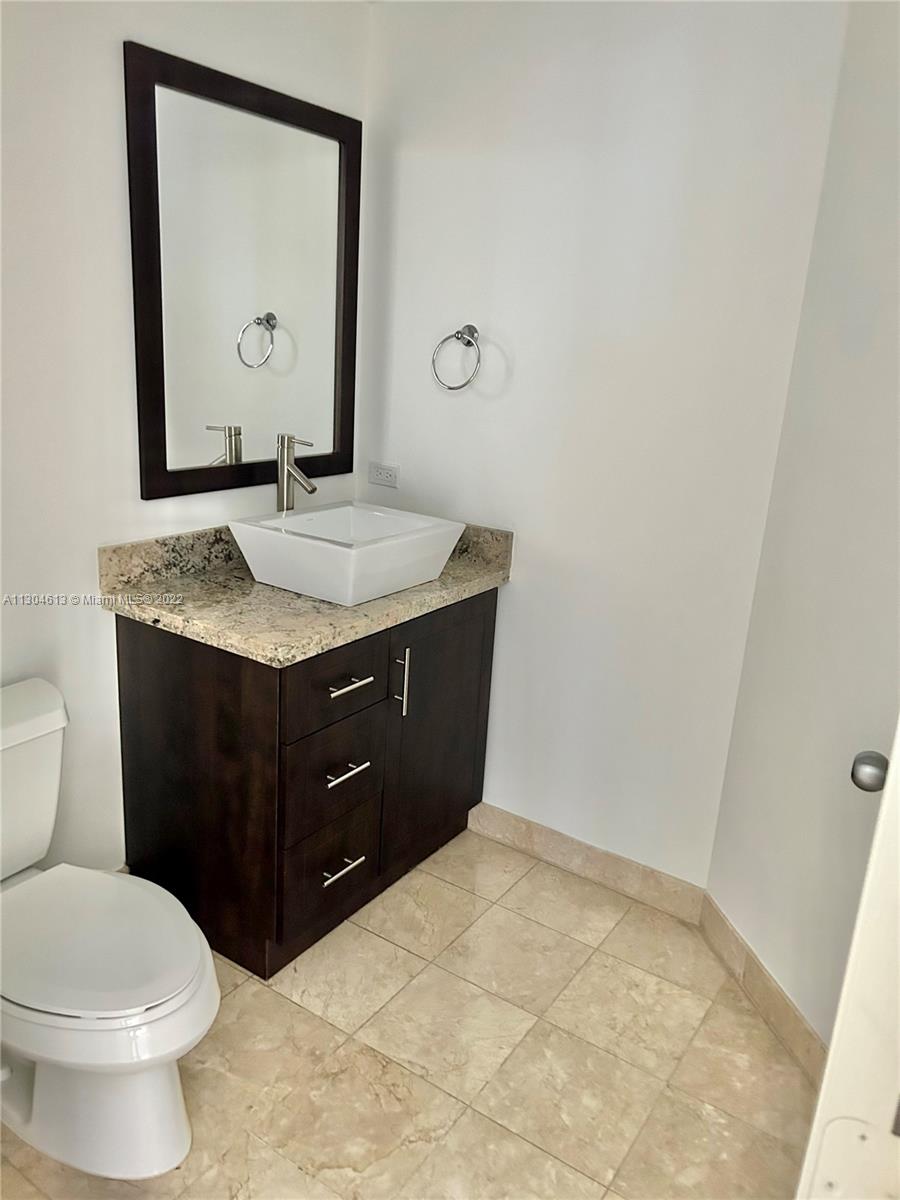 801 Brickell Key Blvd Unit: 1908