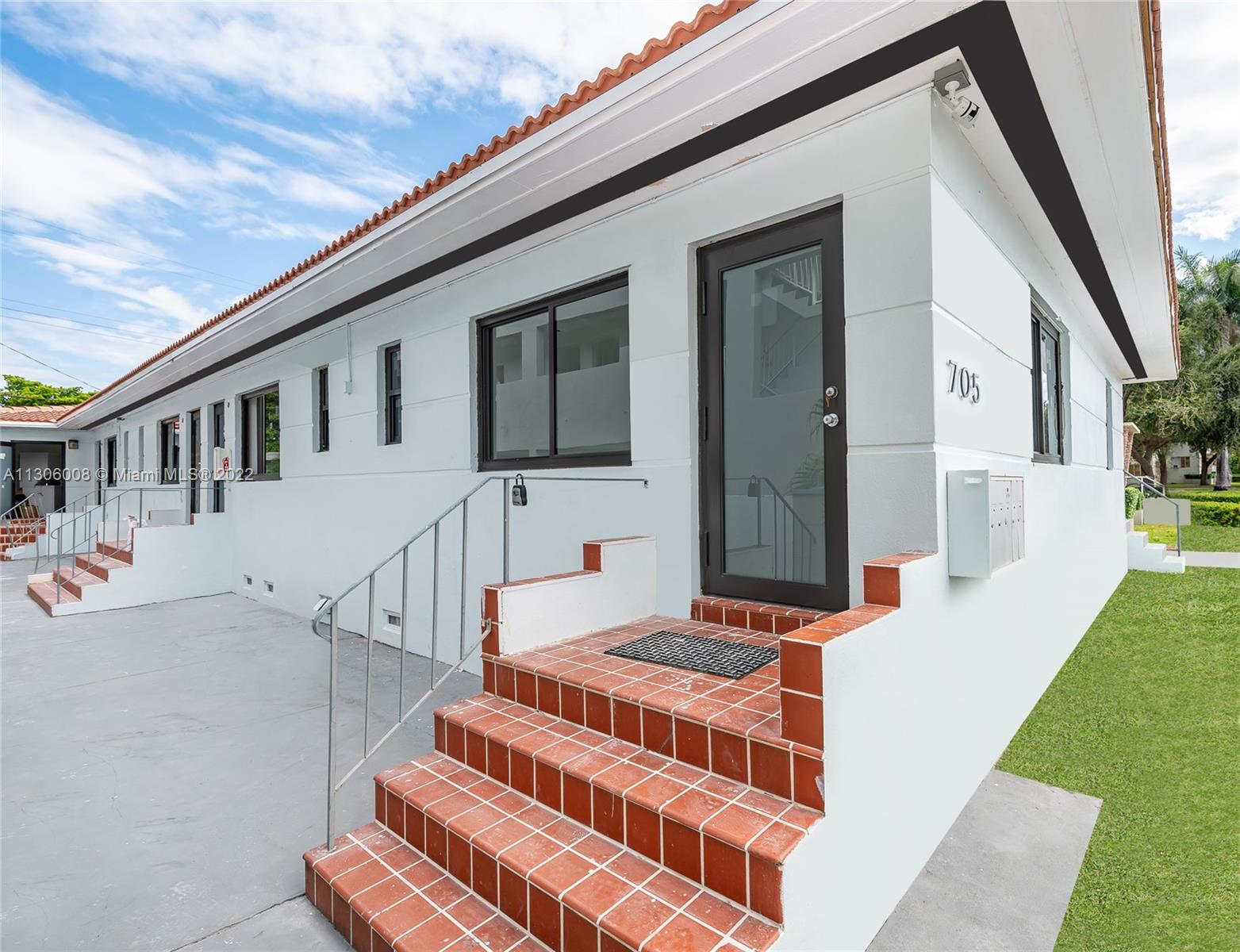705 83rd St Unit: 2