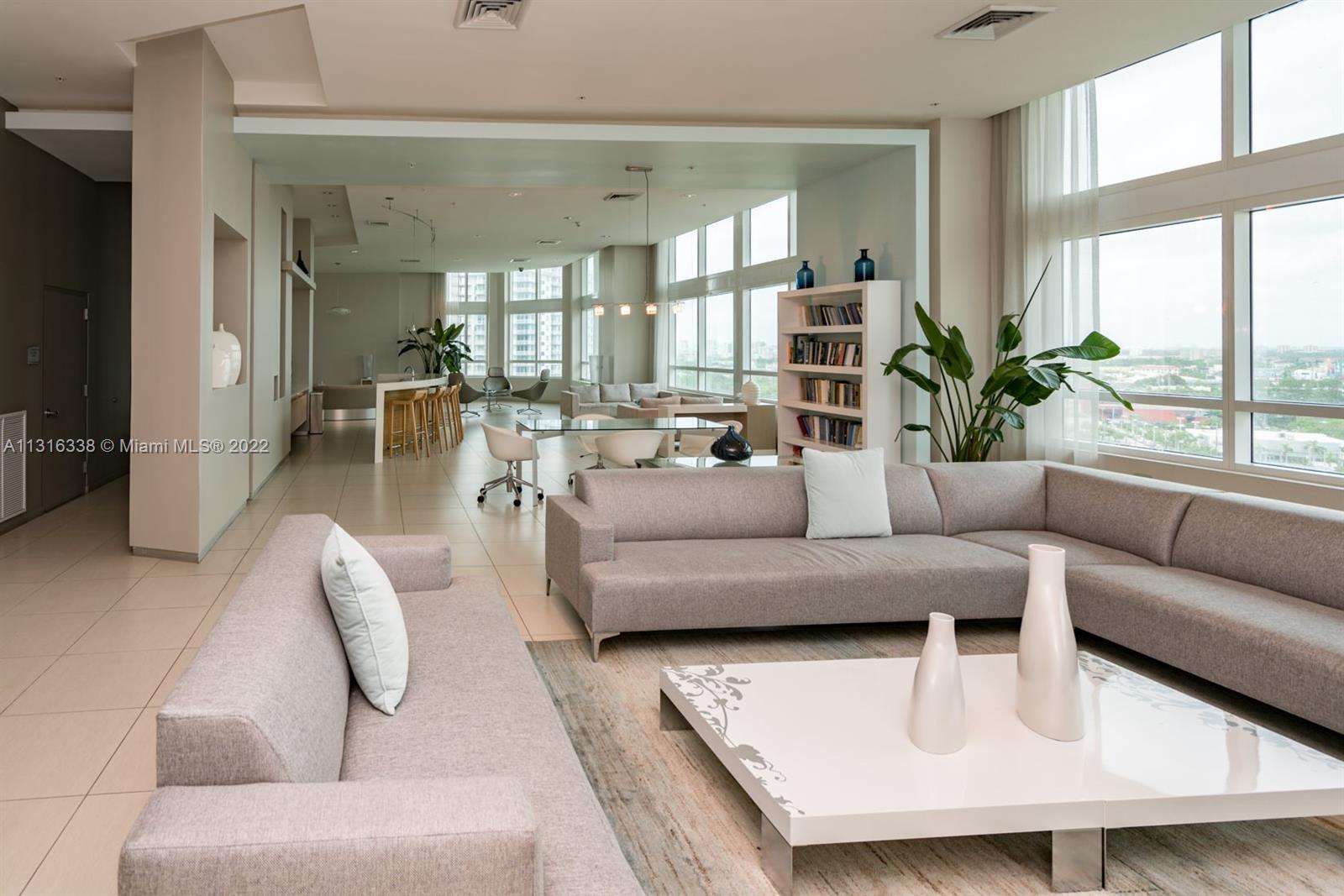 1900 N Bayshore Dr Unit: 4404