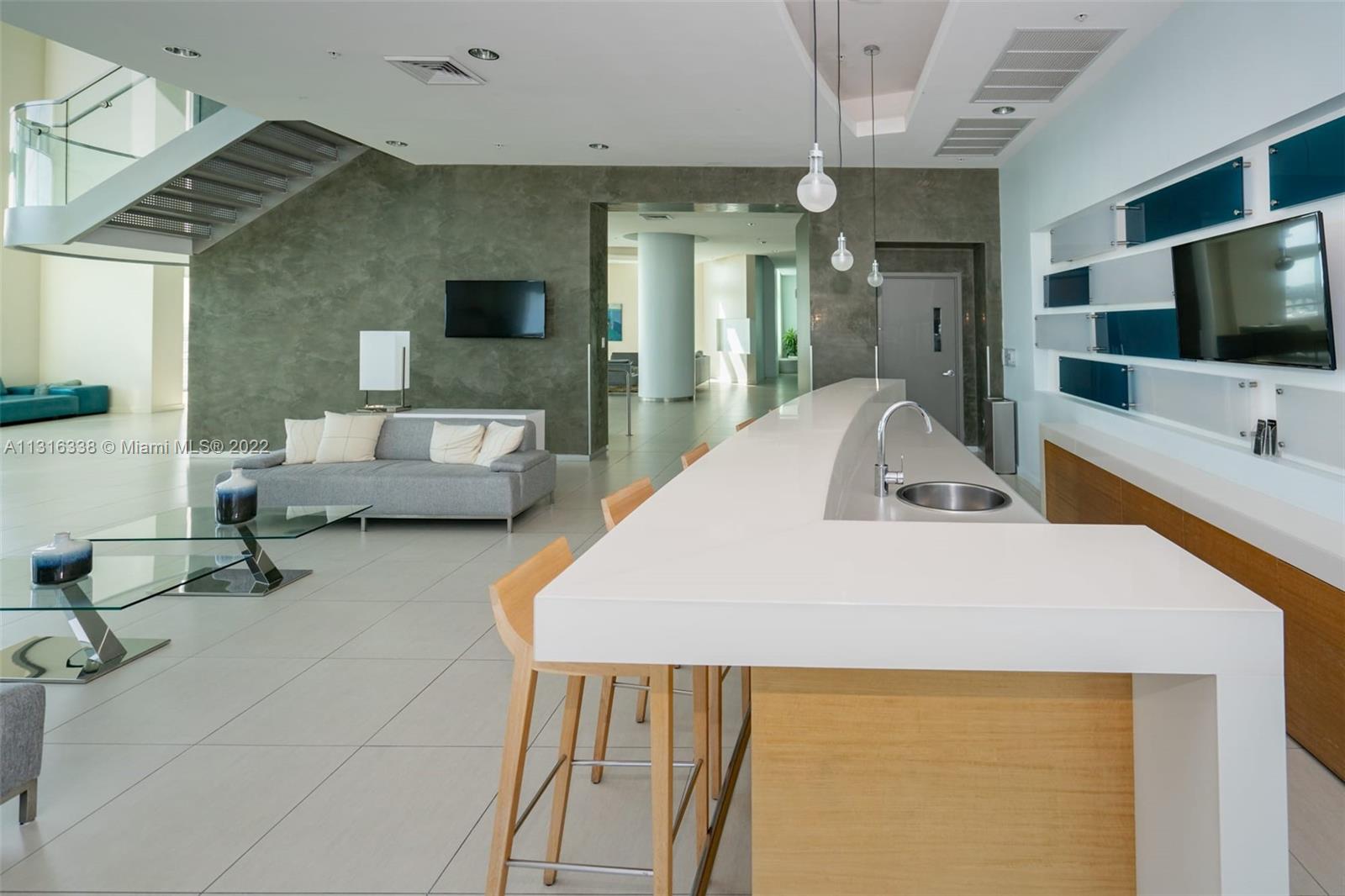 1900 N Bayshore Dr Unit: 4404