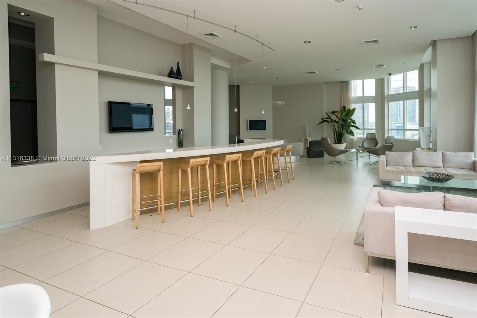 1900 N Bayshore Dr Unit: 4404