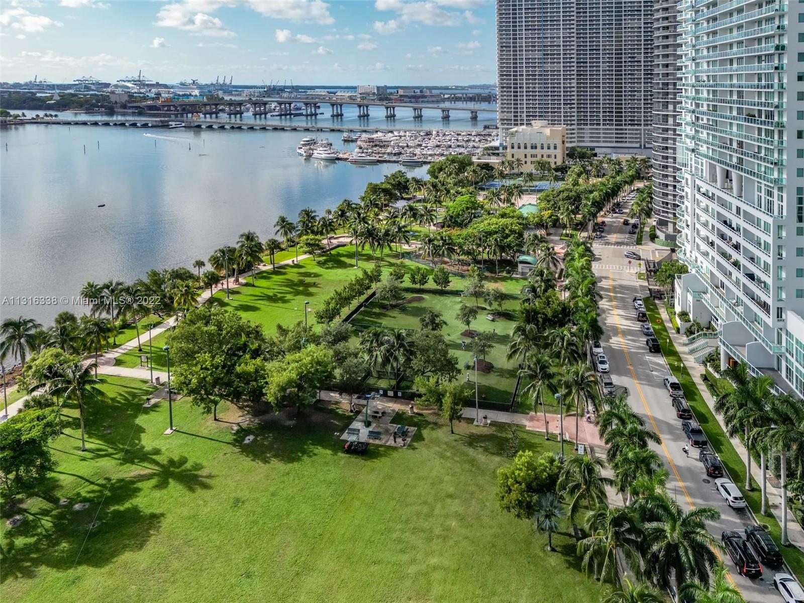 1900 N Bayshore Dr Unit: 4404