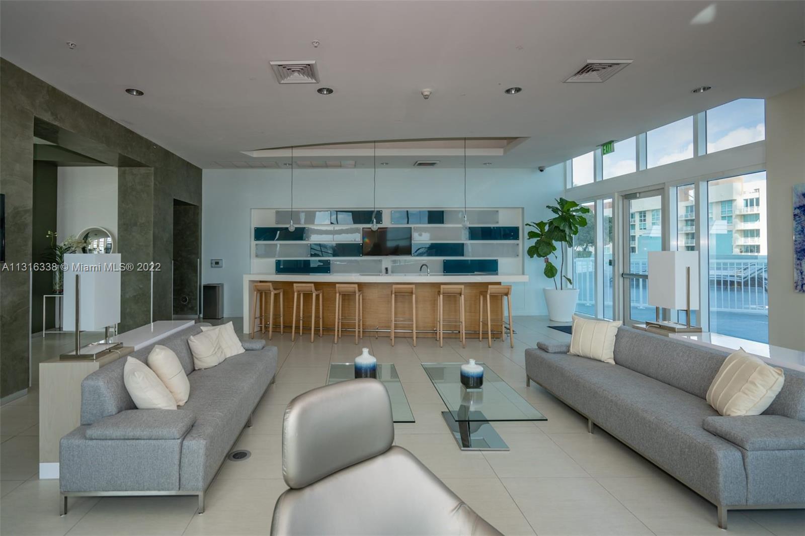1900 N Bayshore Dr Unit: 4404