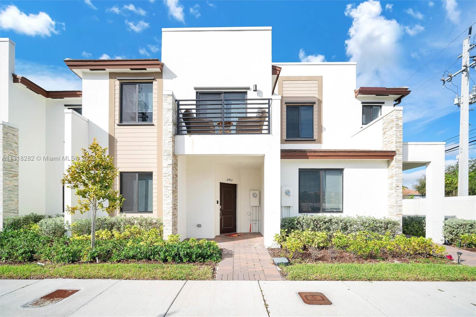 21452 NE 3rd Path Unit: 21452