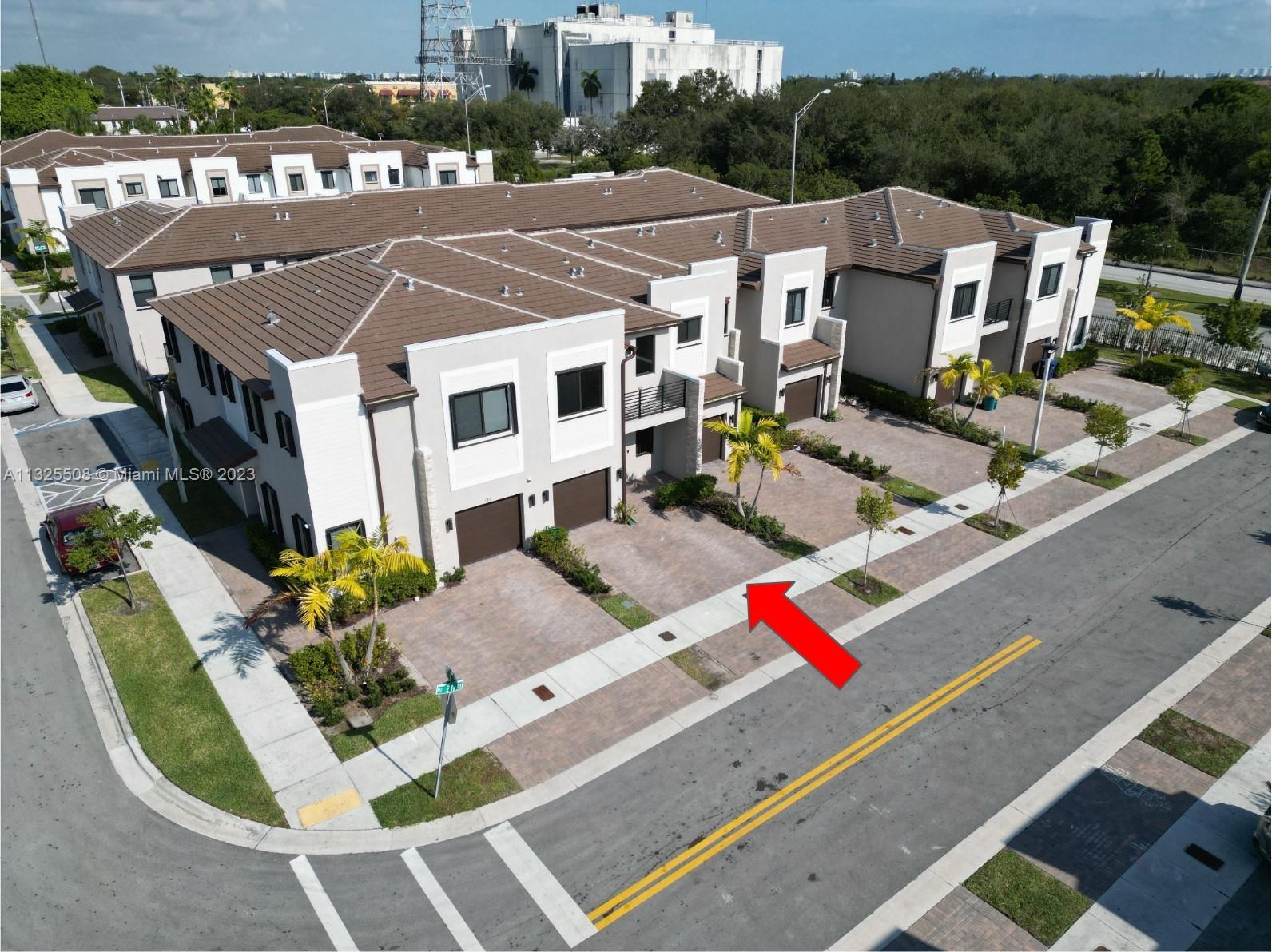 395 NE 211th Ter