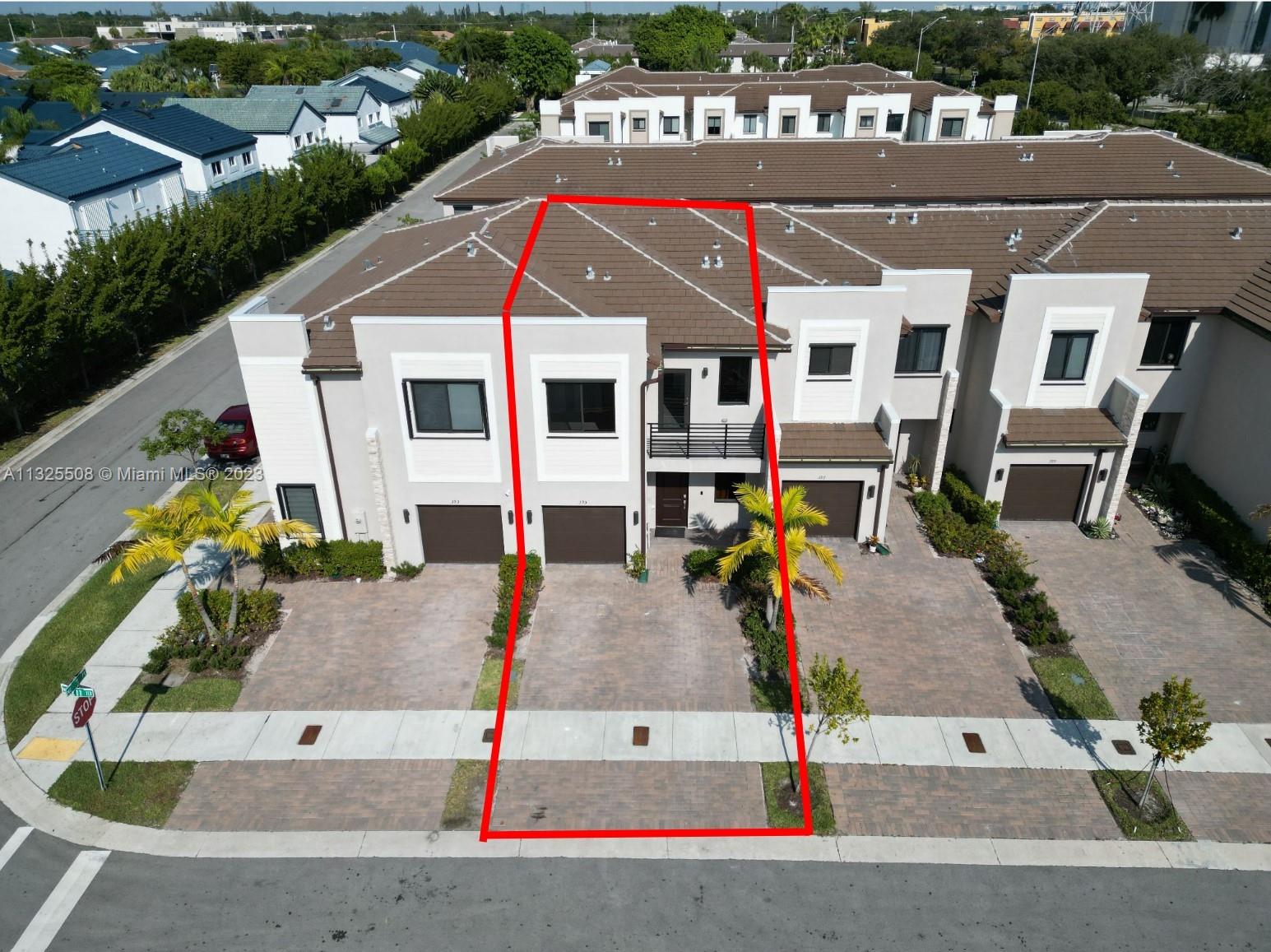 395 NE 211th Ter