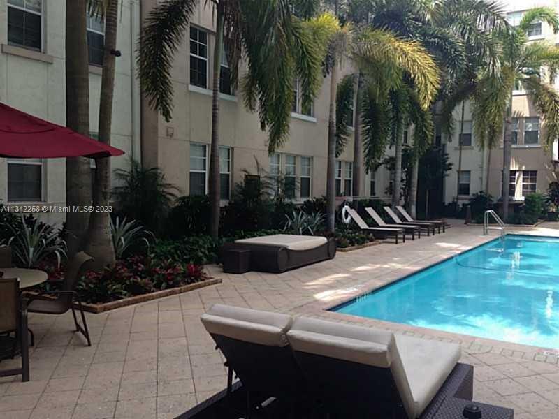 533 NE 3rd Ave Unit: 123