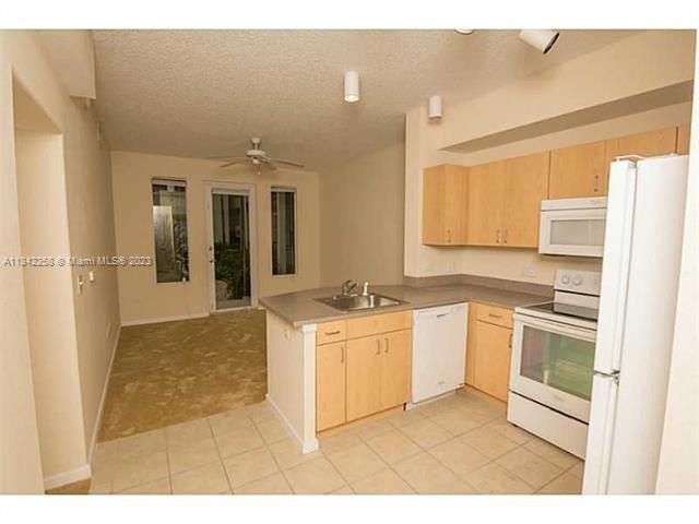 533 NE 3rd Ave Unit: 123