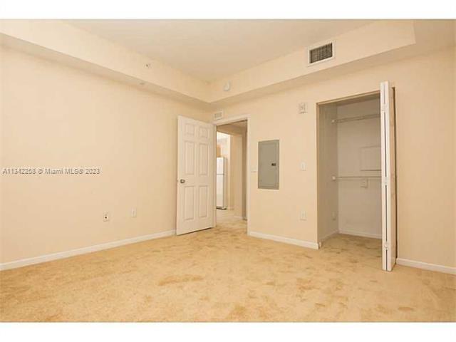 533 NE 3rd Ave Unit: 123