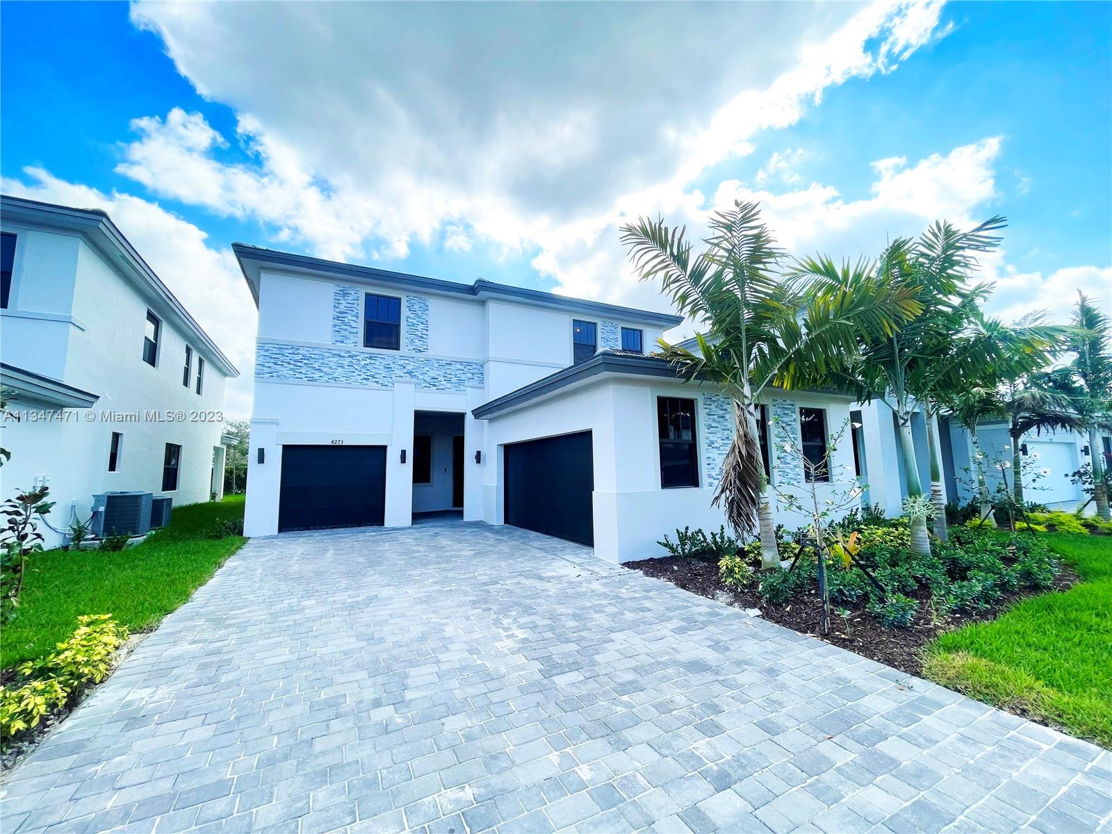 4273 SW 173rd Ave