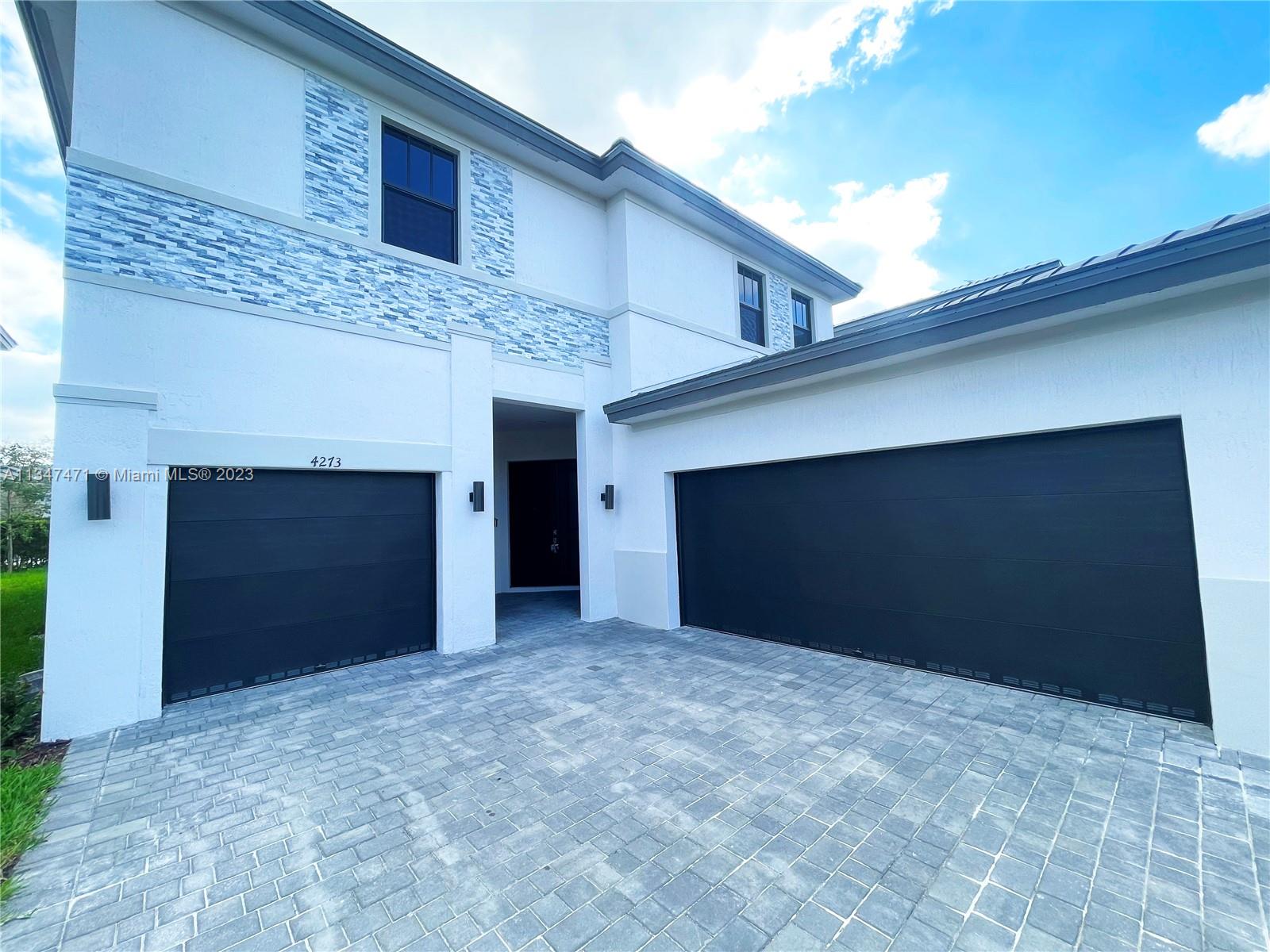 4273 SW 173rd Ave