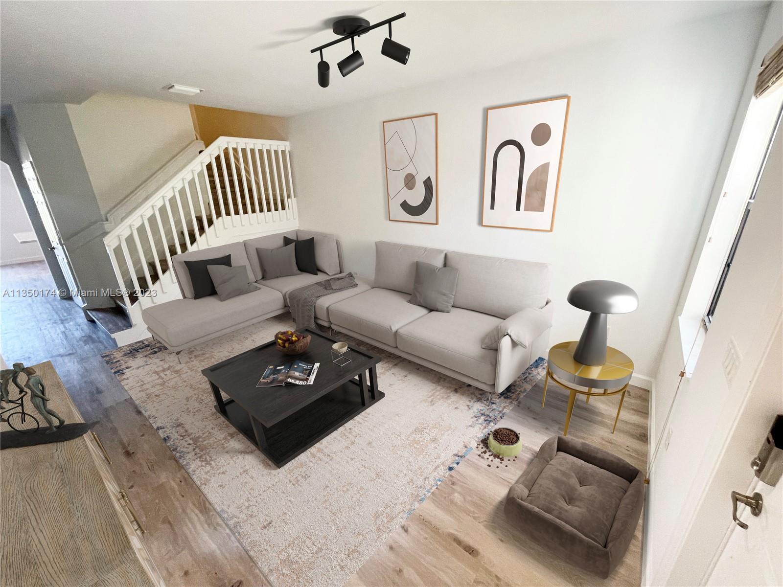 3313 W 94th Ter