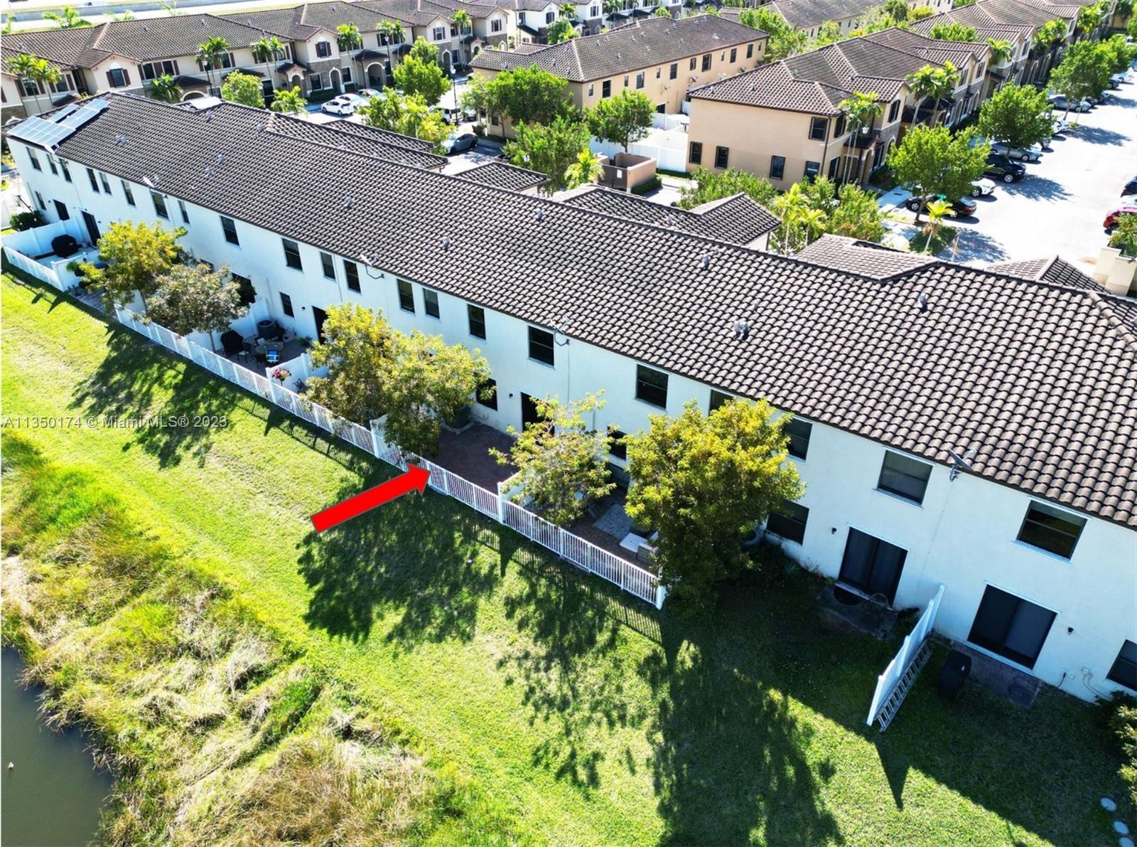 3313 W 94th Ter