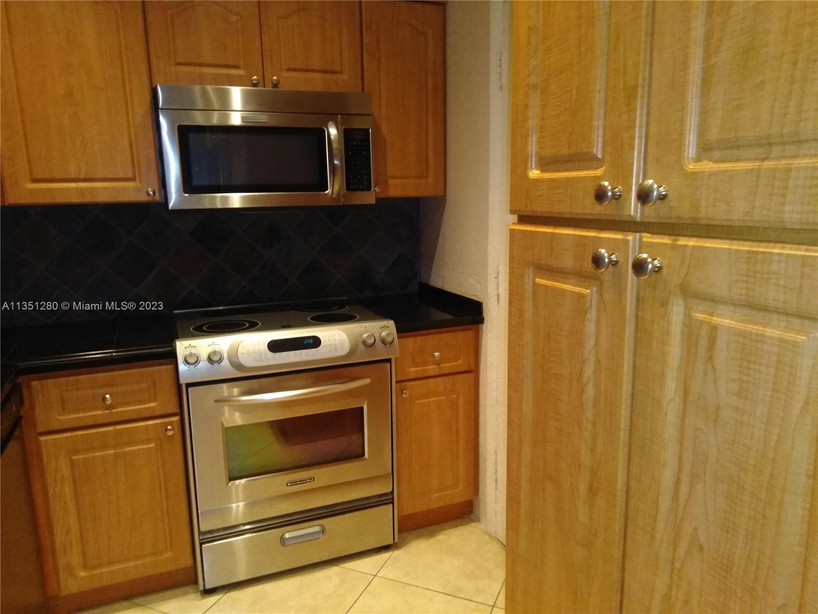 8315 SW 72nd Ave Unit: 216B