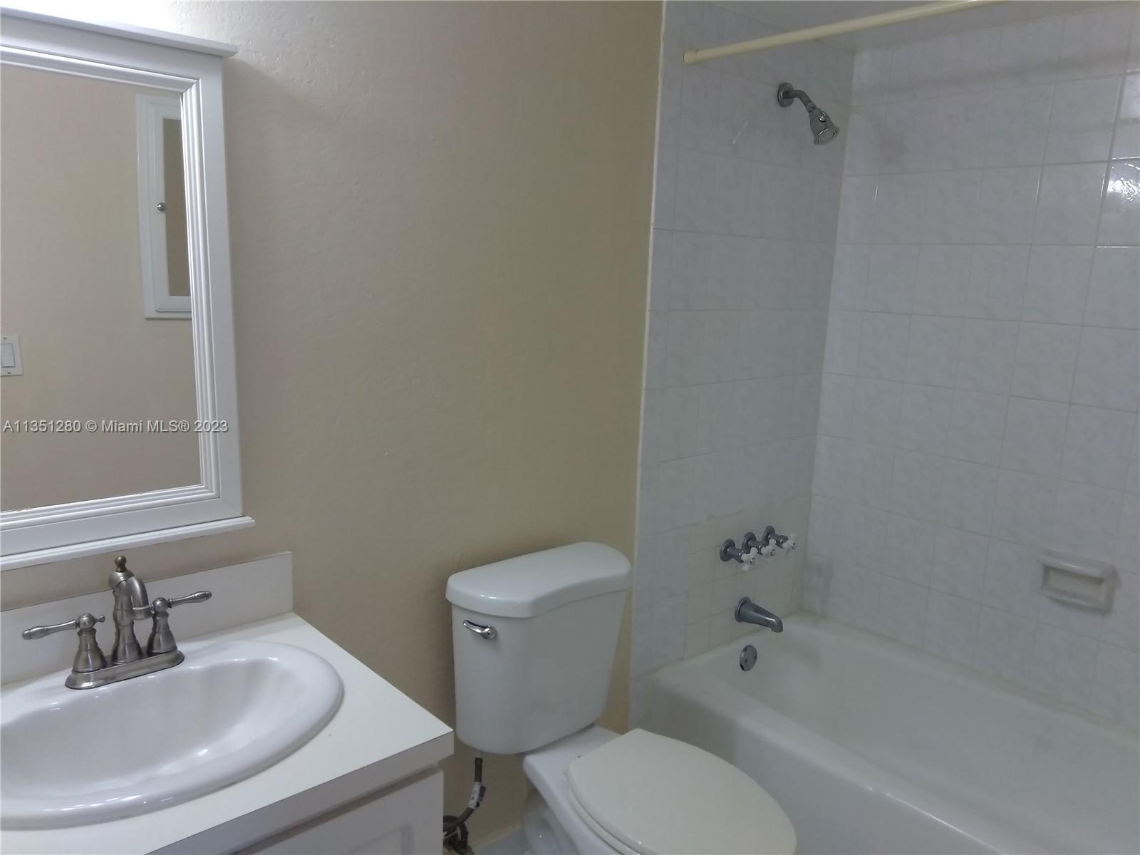 8315 SW 72nd Ave Unit: 216B