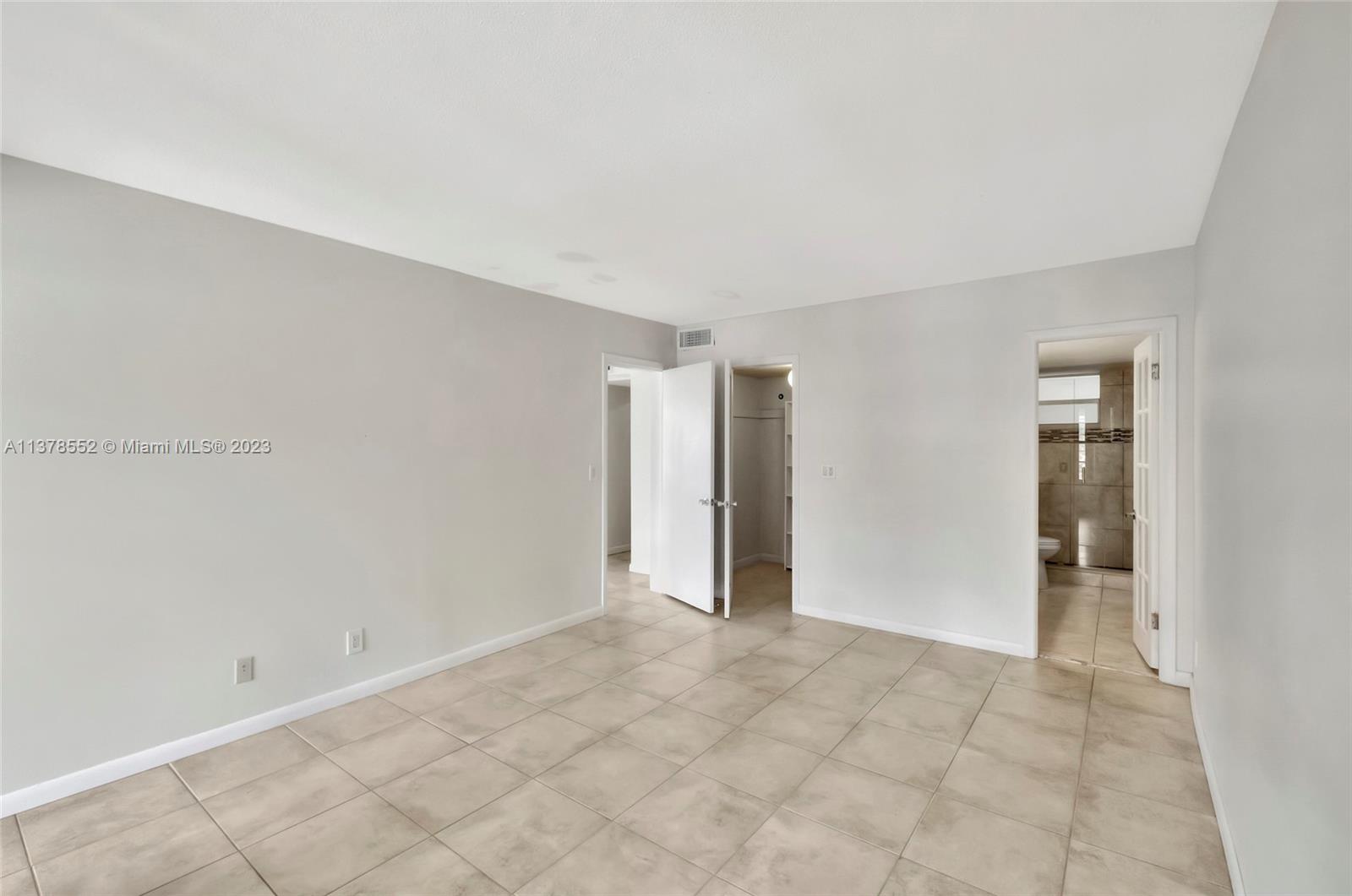 4025 N Federal Hwy Unit: 317C