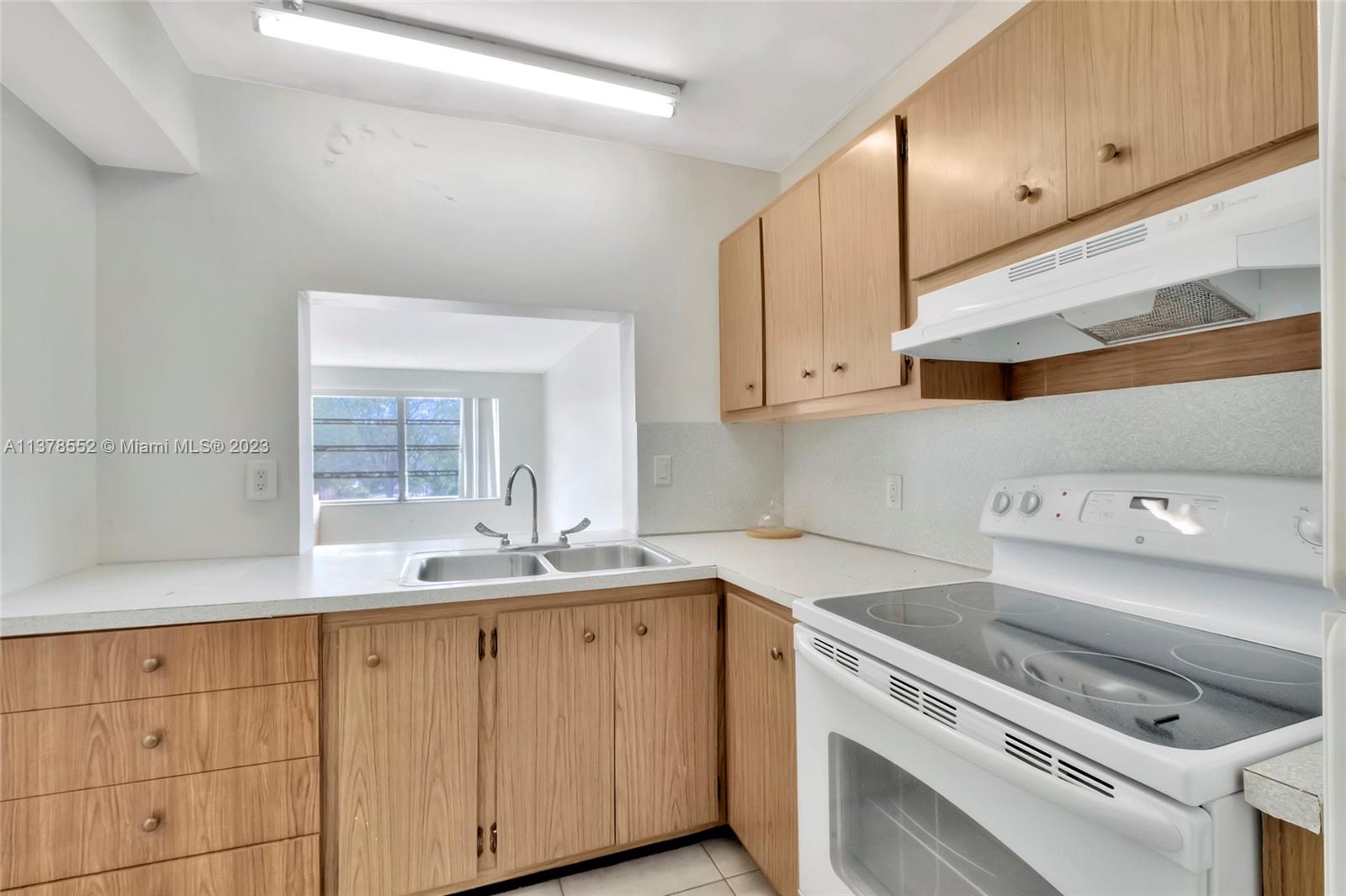 4025 N Federal Hwy Unit: 317C