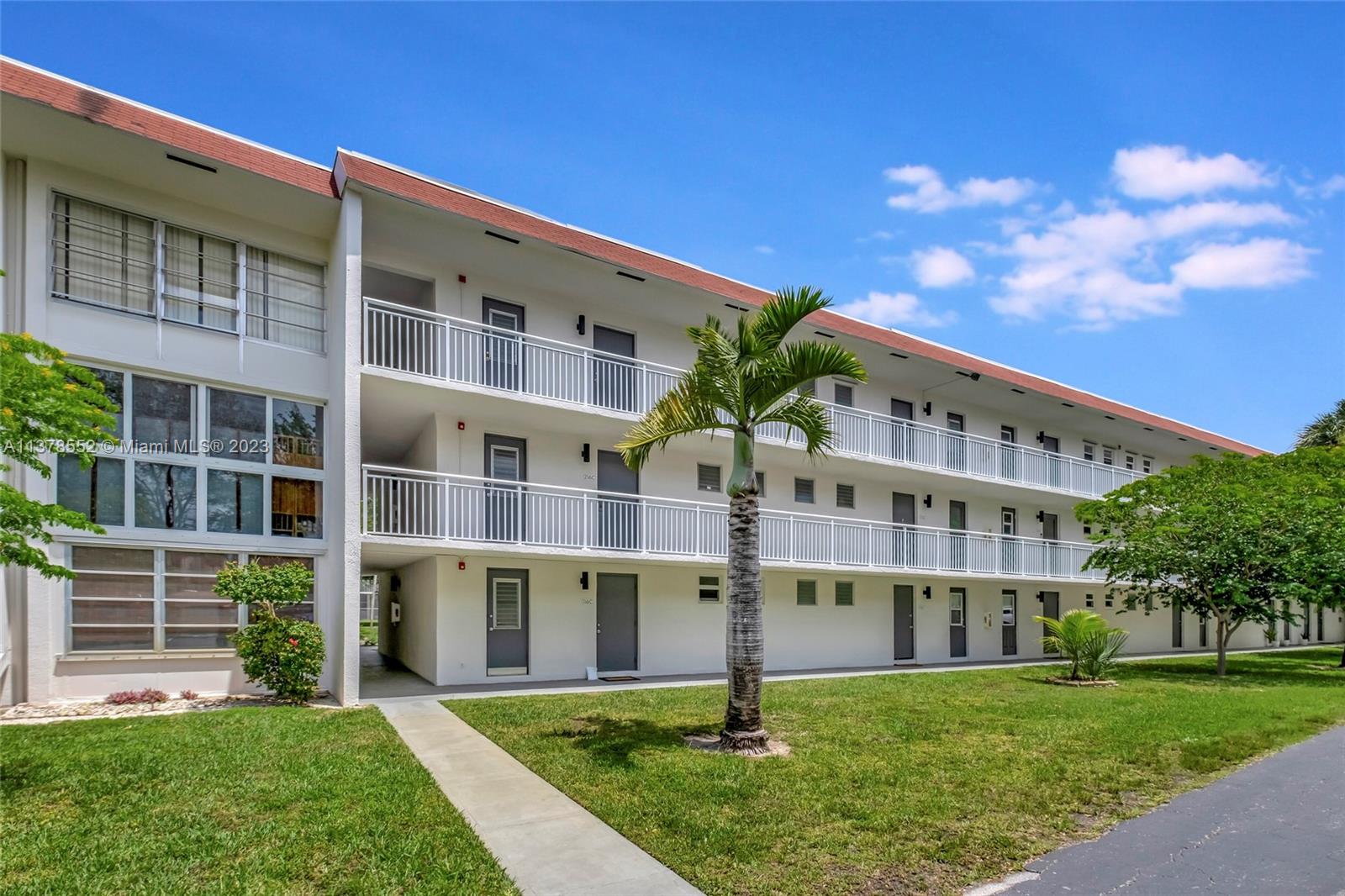 4025 N Federal Hwy Unit: 317C