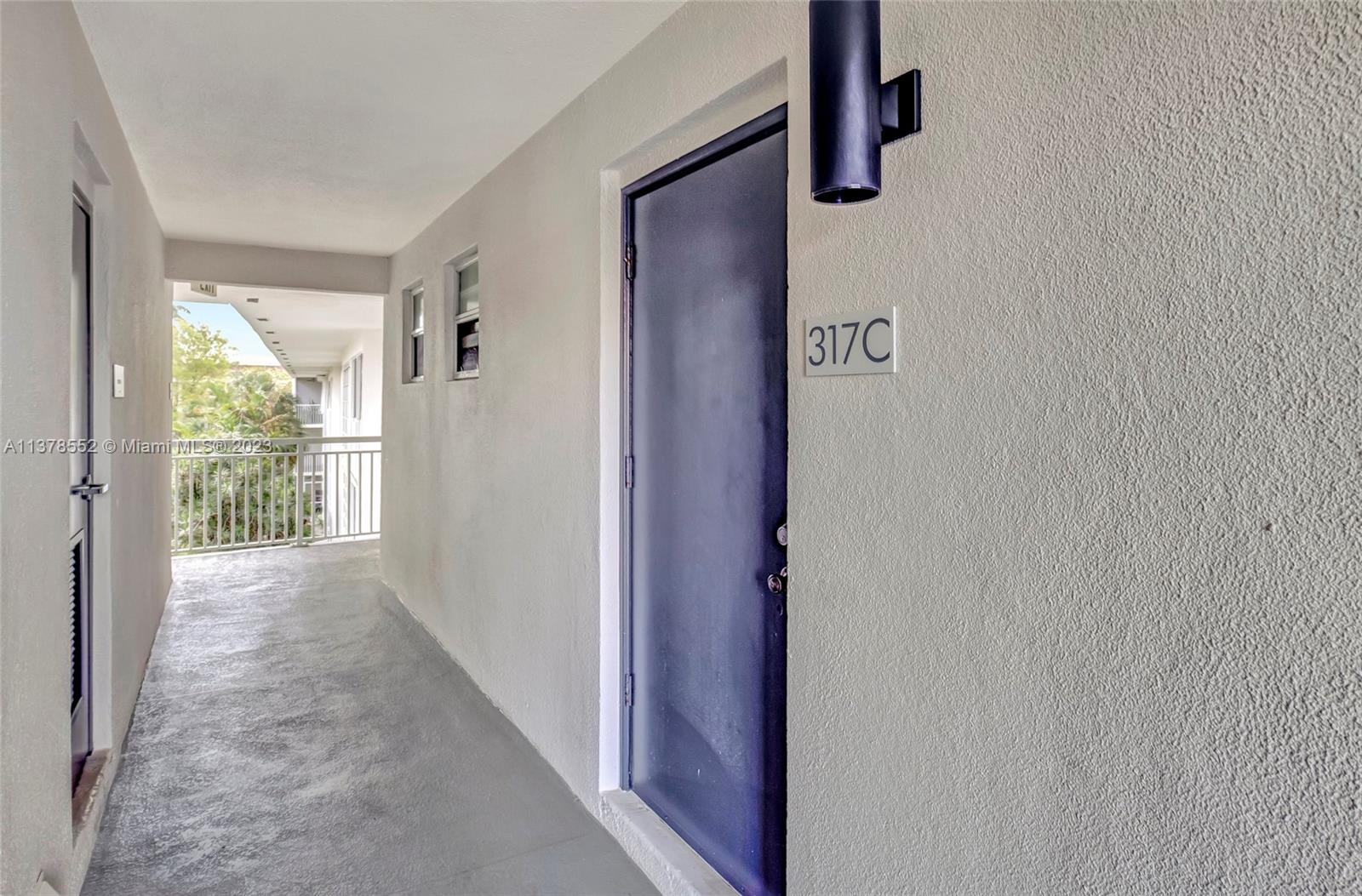 4025 N Federal Hwy Unit: 317C
