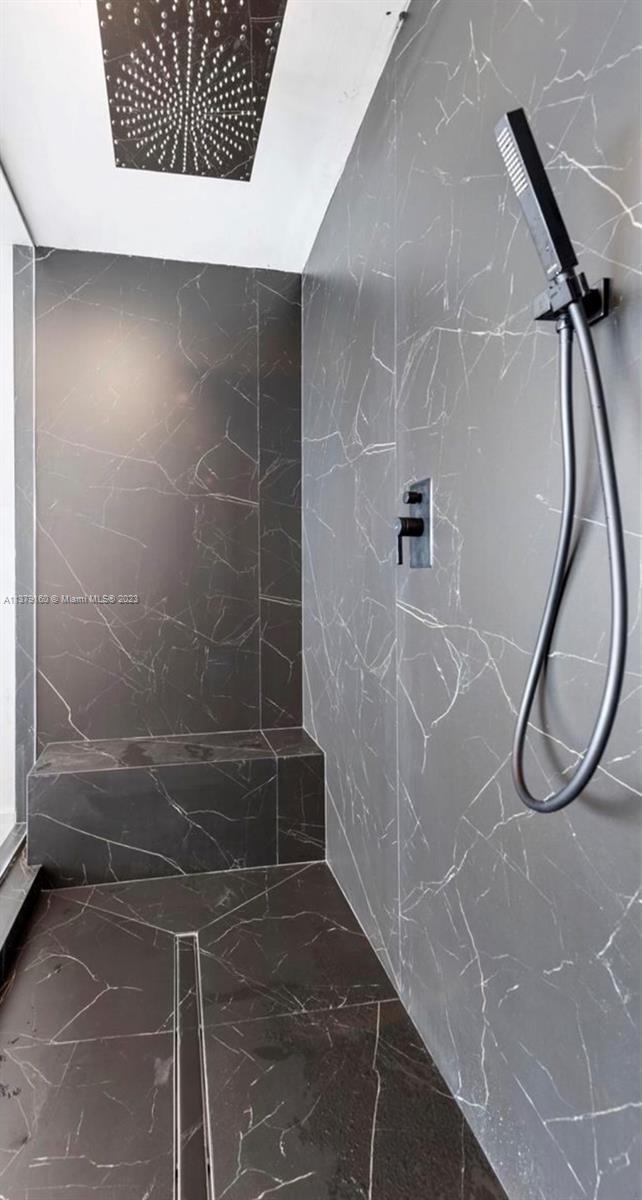 2020 N Bayshore Dr Unit: 3408