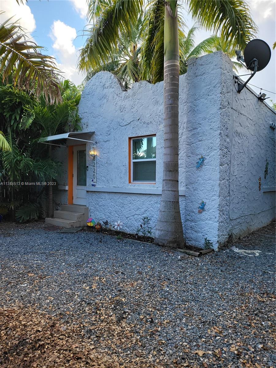 8220 NE 1st Pl Unit: A