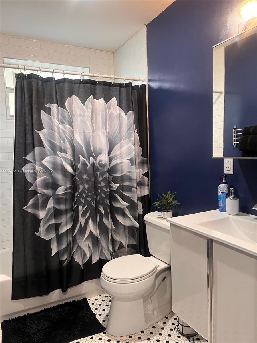 8220 NE 1st Pl Unit: A