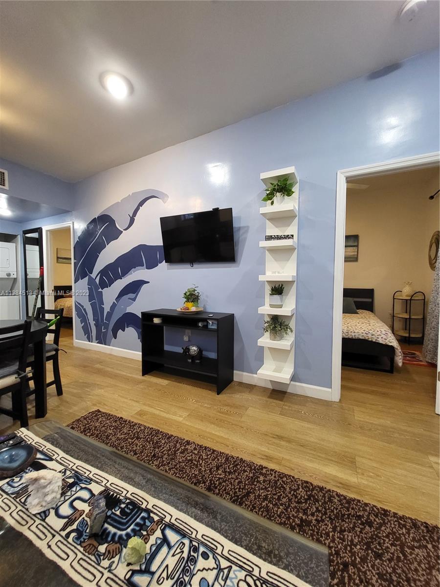 8220 NE 1st Pl Unit: A