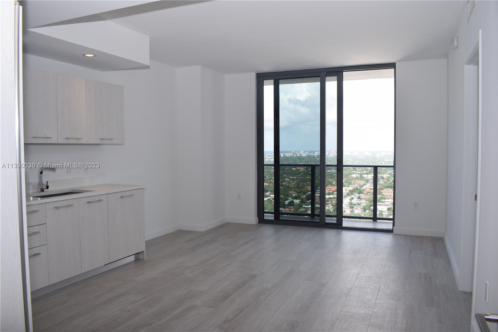 55 SW 9th St Unit: 3507